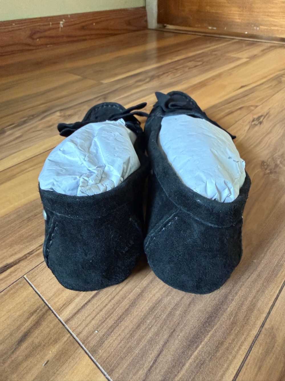 UGG Milana priver Black Suede Bow Loafers - Picture 2 of 9